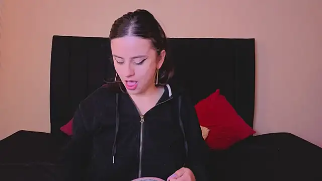 kassandra james online show from 11, 1, 2026