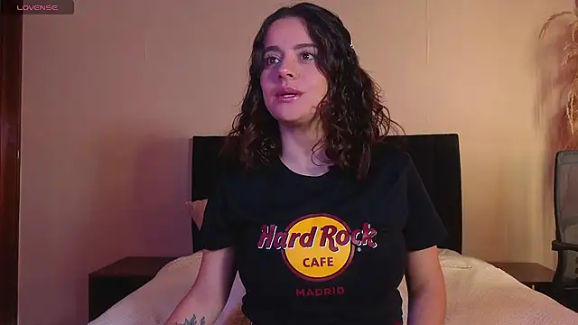 kassandra james online show from 28, 7, 2026
