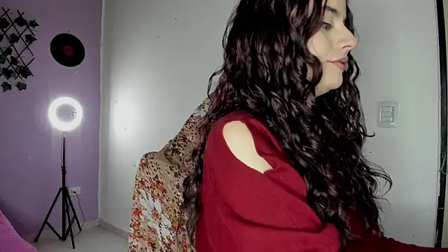 kassandra james online show from 29, 1, 2025