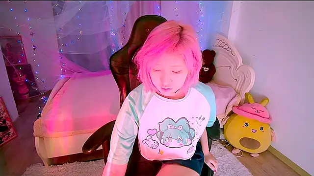 Akemilun online show from 13, 11, 2025