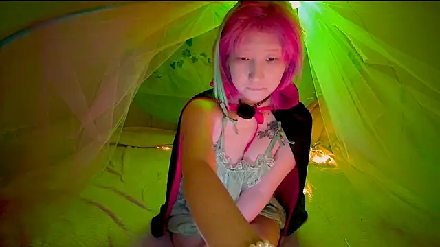 Akemilun online show from 2, 11, 2025