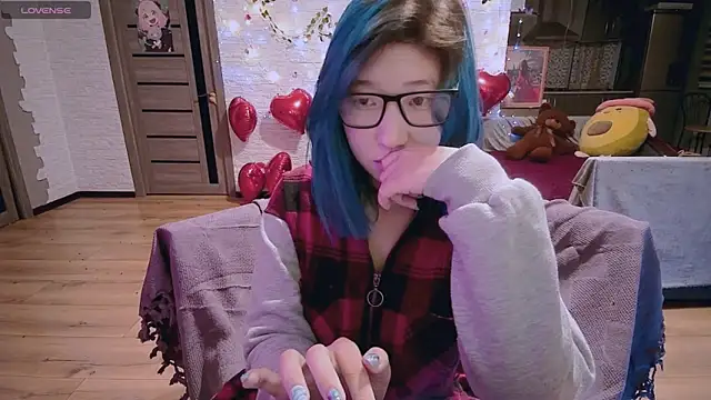 Akemilun online show from 19, 3, 2025