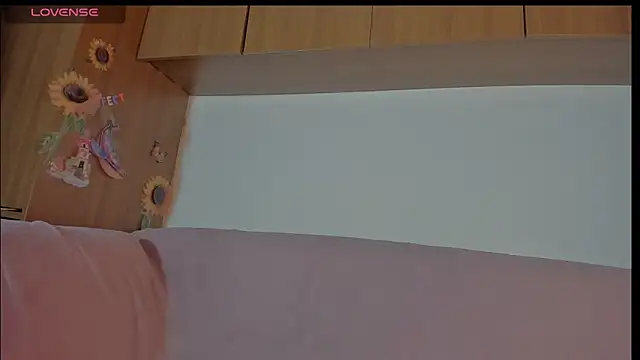 Lizzyjordanxo online show from 20, 6, 2026