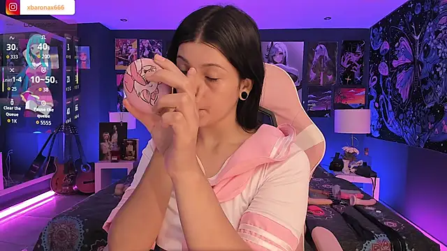 LanaKyutt online show from 5, 10, 2025