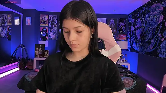 LanaKyutt online show from 24, 9, 2025