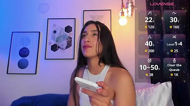 Milan Rouxx online show from 3, 12, 2024