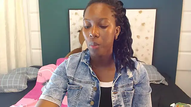 Snapshot of Sara_Marks chatting on 11, 10, 2025 Sara Marks online show from 11, 10, 2025