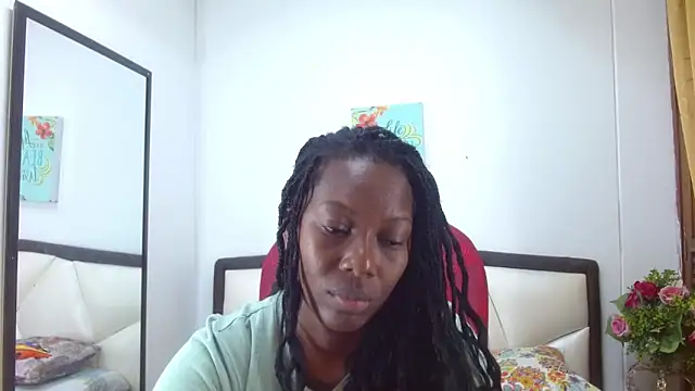 Snapshot of Sara_Marks chatting on 6, 10, 2025 Sara Marks online show from 6, 10, 2025