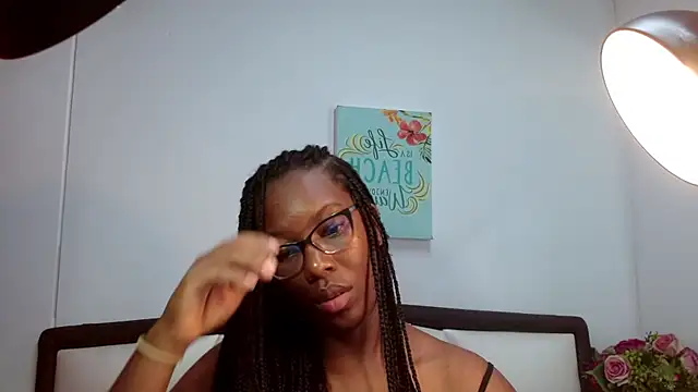 Snapshot of Sara_Marks chatting on 7, 2, 2026 Sara Marks online show from 7, 2, 2026