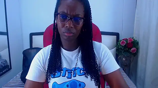 Snapshot of Sara_Marks chatting on 11, 11, 2025 Sara Marks online show from 11, 11, 2025