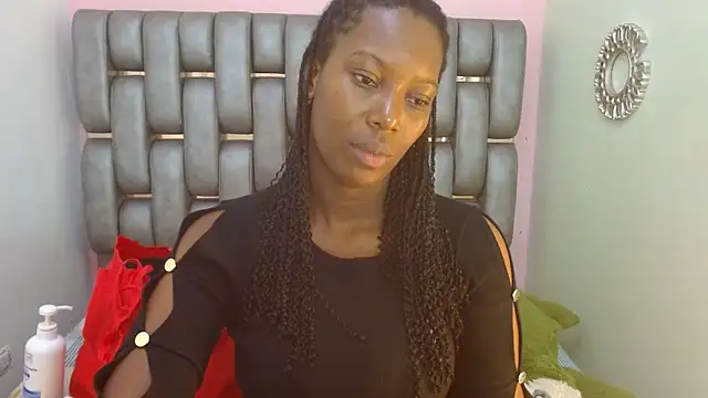 Snapshot of Sara_Marks chatting on 7, 11, 2025 Sara Marks online show from 7, 11, 2025