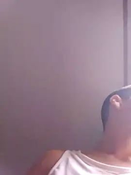 Snapshot of denca28 chatting on 17, 12, 2025 denca28 online show from 17, 12, 2025