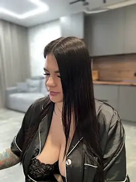 HugeBoobs- online show from 1, 2, 2025