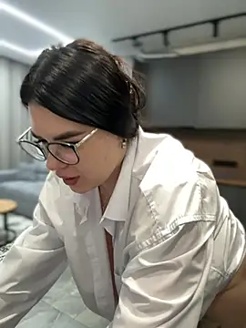 HugeBoobs- online show from 15, 3, 2025