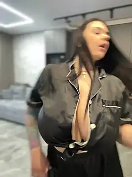 HugeBoobs- online show from 15, 2, 2025