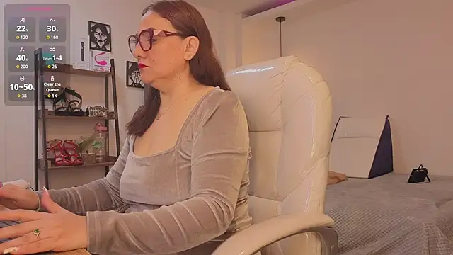 lady nylon  online show from 1, 12, 2025