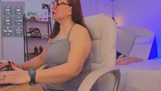 lady nylon  online show from 16, 10, 2025