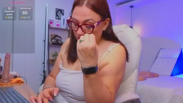 lady nylon  online show from 23, 9, 2025