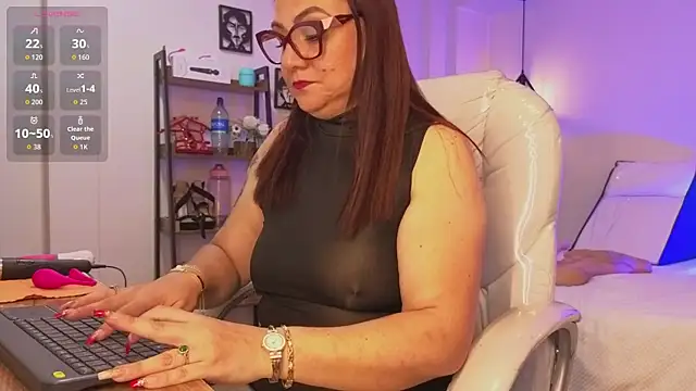 lady nylon  online show from 18, 1, 2026