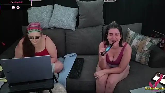 Sexy Mama-69 online show from 17, 12, 2025