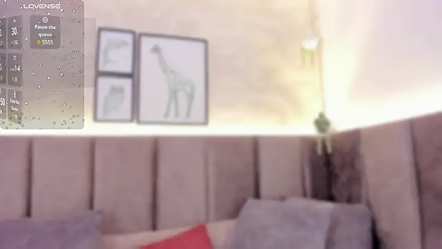 chloe sullivannn online show from 4, 12, 2024