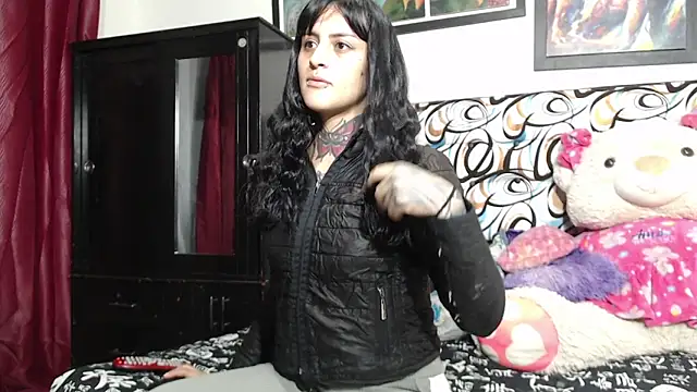 emma onassis 17 online show from 11, 9, 2025