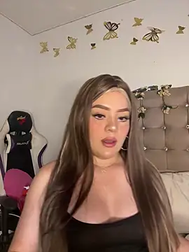 Snapshot of Jullieetta chatting on 10, 10, 2025 Jullieetta online show from 10, 10, 2025