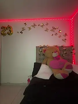 Snapshot of Jullieetta chatting on 7, 1, 2025 Jullieetta online show from 7, 1, 2025