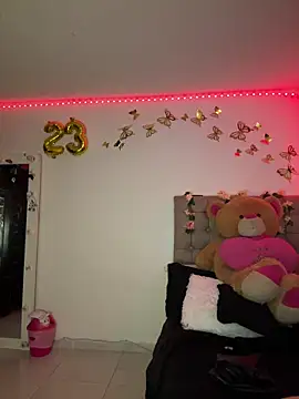 Snapshot of Jullieetta chatting on 23, 12, 2024 Jullieetta online show from 23, 12, 2024