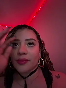 Snapshot of Jullieetta chatting on 19, 1, 2025 Jullieetta online show from 19, 1, 2025