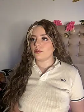 Snapshot of Jullieetta chatting on 10, 11, 2025 Jullieetta online show from 10, 11, 2025