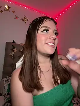 Snapshot of Jullieetta chatting on 12, 3, 2025 Jullieetta online show from 12, 3, 2025