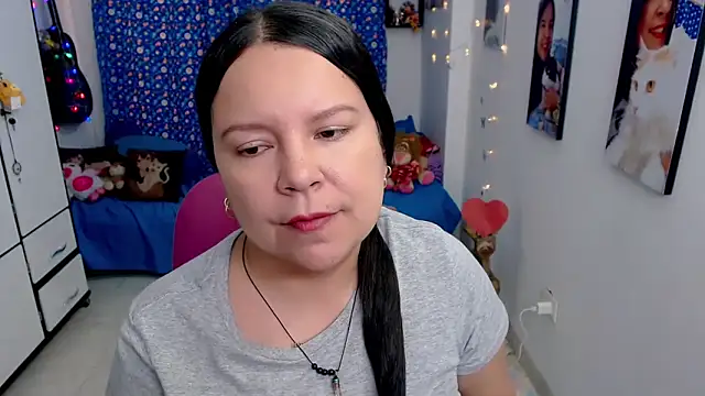 claryssa  online show from 25, 3, 2026