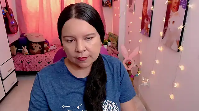 claryssa  online show from 6, 4, 2026