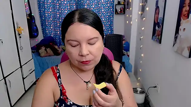 claryssa  online show from 2, 10, 2025