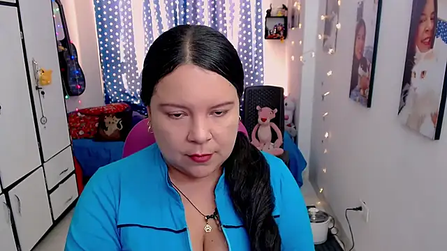 claryssa  online show from 10, 11, 2025