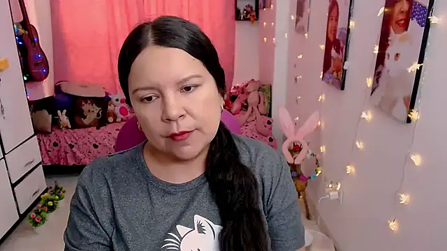 claryssa  online show from 12, 4, 2026