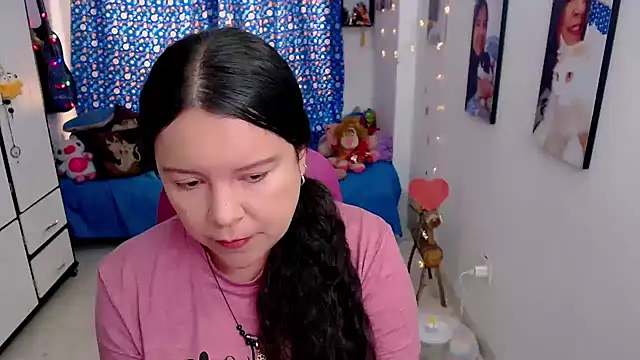 claryssa  online show from 7, 3, 2026