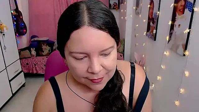 claryssa  online show from 4, 5, 2026