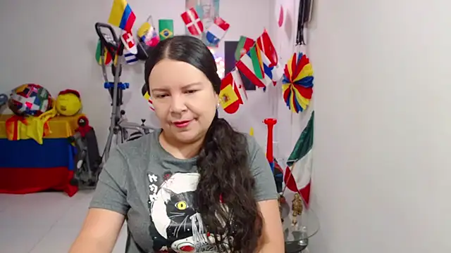 Snapshot of claryssa_ chatting on 5, 7, 2026 claryssa online show from 5, 7, 2026