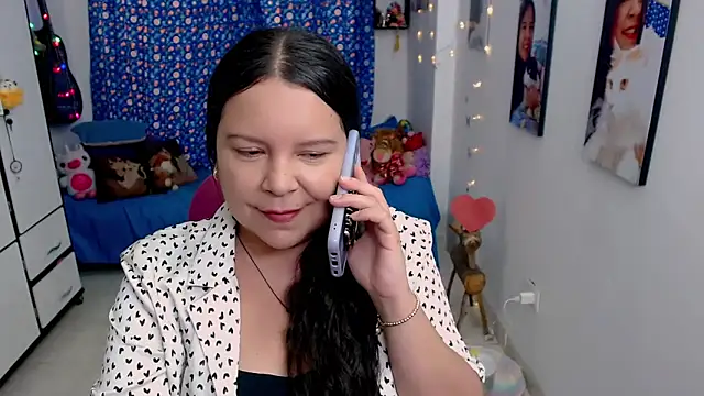 claryssa  online show from 8, 3, 2026