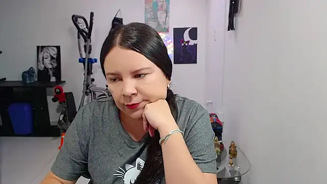 Snapshot of claryssa_ chatting on 5, 6, 2026 claryssa online show from 5, 6, 2026