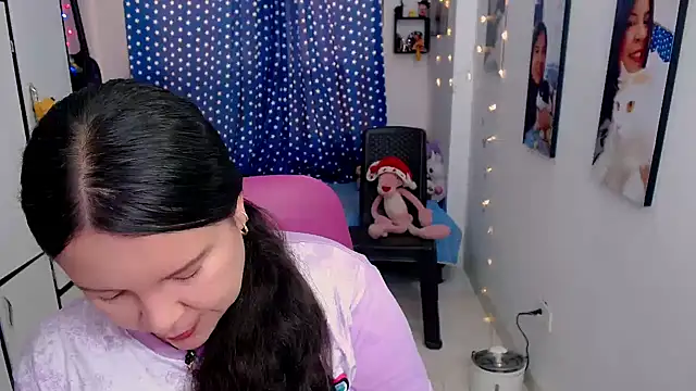 claryssa  online show from 4, 12, 2025