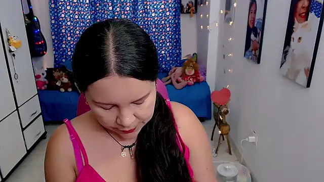 claryssa  online show from 3, 3, 2026