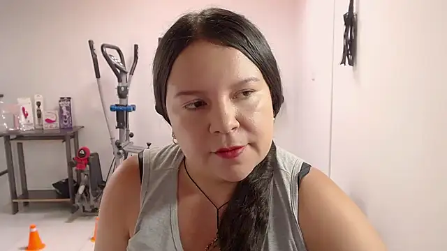 claryssa  online show from 13, 5, 2026