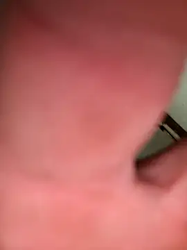 Snapshot of Hugebwc102 chatting on 16, 9, 2025 Hugebwc102 online show from 16, 9, 2025