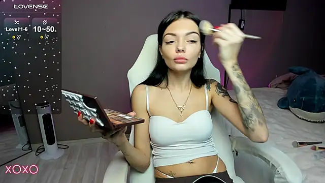 Mariella Adamss online show from 2, 11, 2025