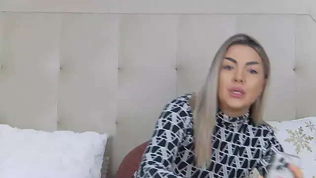 stacya10 online show from 22, 12, 2024