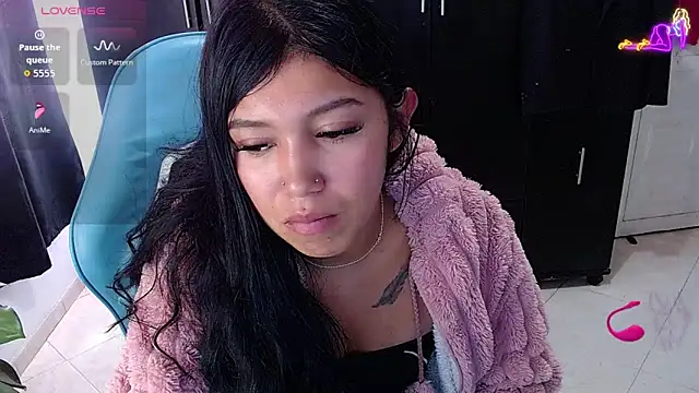 Snapshot of emily_rosse04 chatting on 30, 5, 2026 emily rosse04 online show from 30, 5, 2026