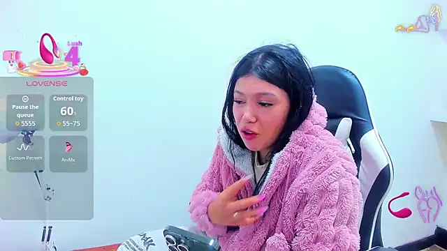 Snapshot of emily_rosse04 chatting on 19, 2, 2026 emily rosse04 online show from 19, 2, 2026